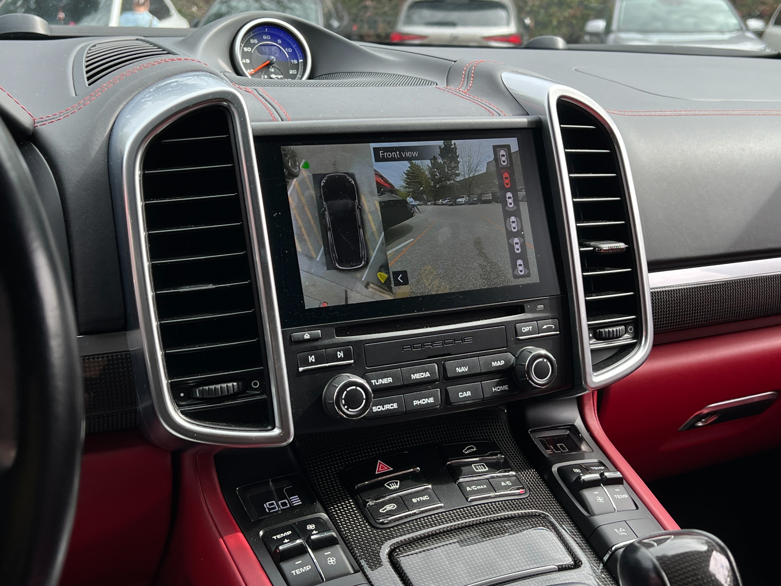 2017 Porsche Cayenne GTS - Image 10